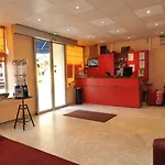 Hotel Altona 2*