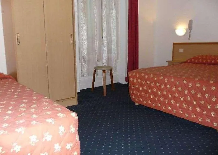 Hotel Altona 2*