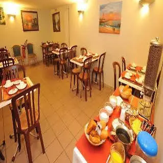Altona Hotel 2*