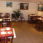 Altona Hotel