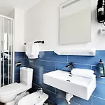Hotel Altona 2*